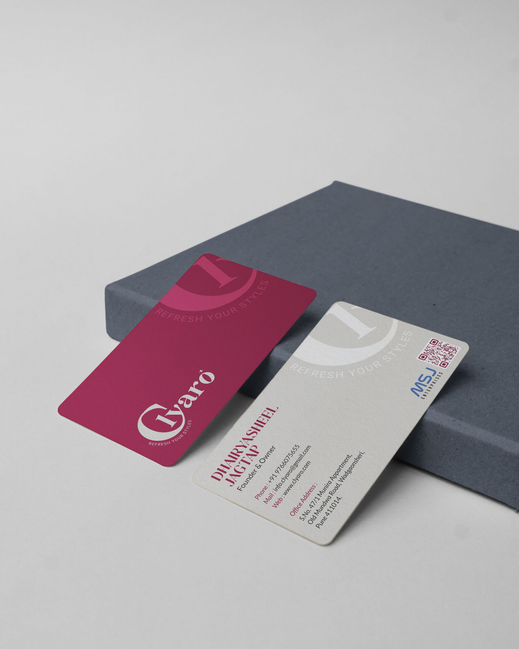 Business Card Mock Up by Ardilogo 1